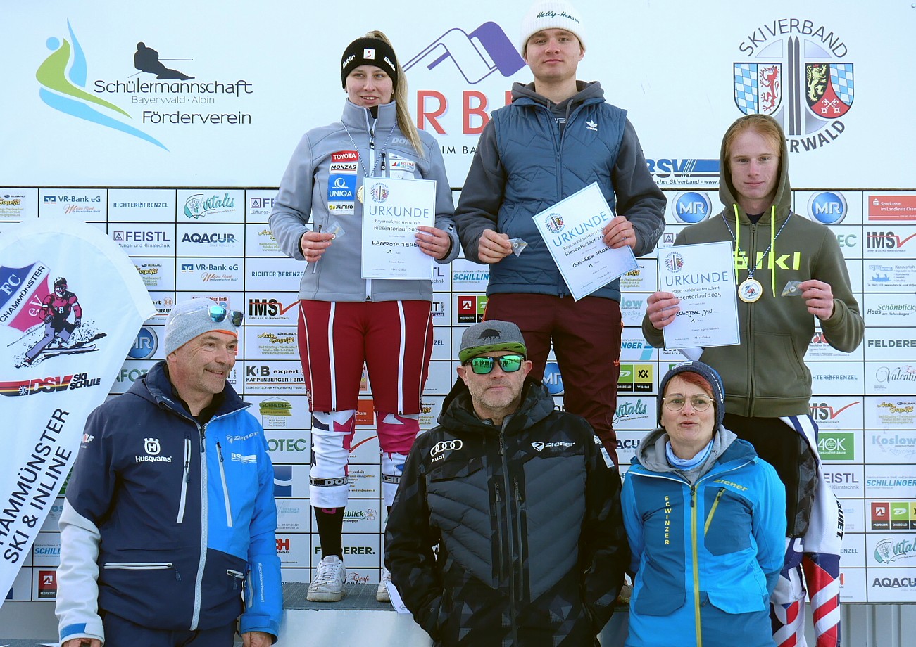 Insgesamt 417 Starter bei Ski-Rennen des FC Chammünster – Spannender Skisport / Laura Stocker und Florian Gruber Pokalsieger